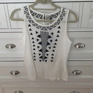 New W/tags white tank blouse with triangle design